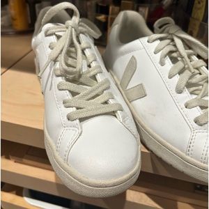 Veja Urca Sneakers